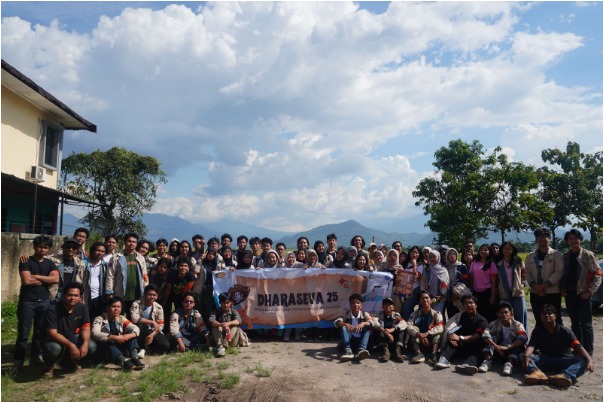 Foto Bersama Di Desa Sumbersari